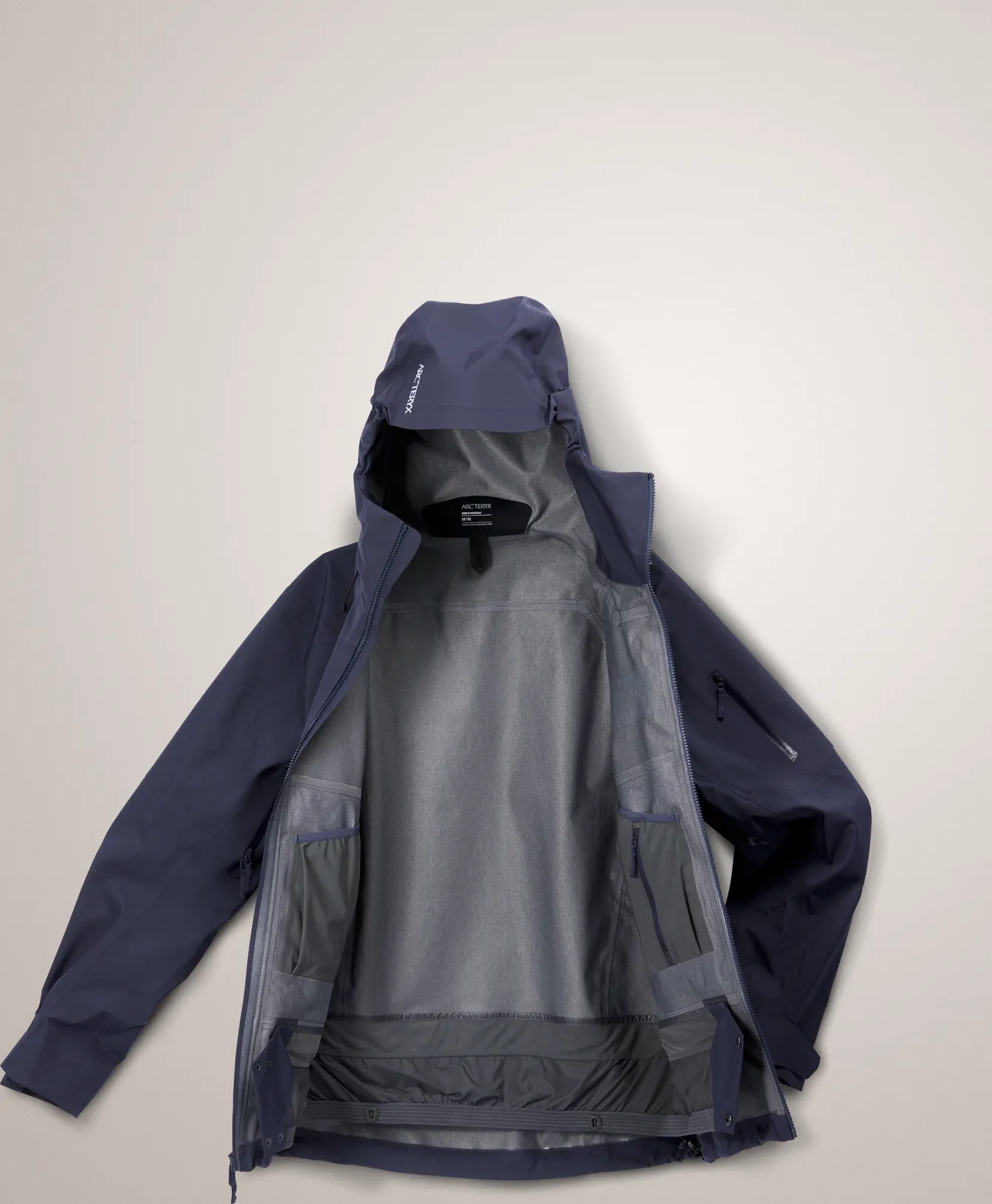 Arc&#x27;teryx Men&#x27;s Sabre Jacket Black Sapphire | Buy Arc&#x27;teryx Men&#x27;s Sabre Jacket Black Sapphire here | Outnorth