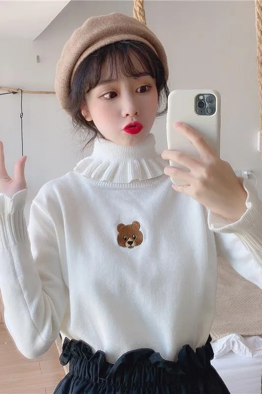 Bear Turtleneck Knitted Sweatshirt