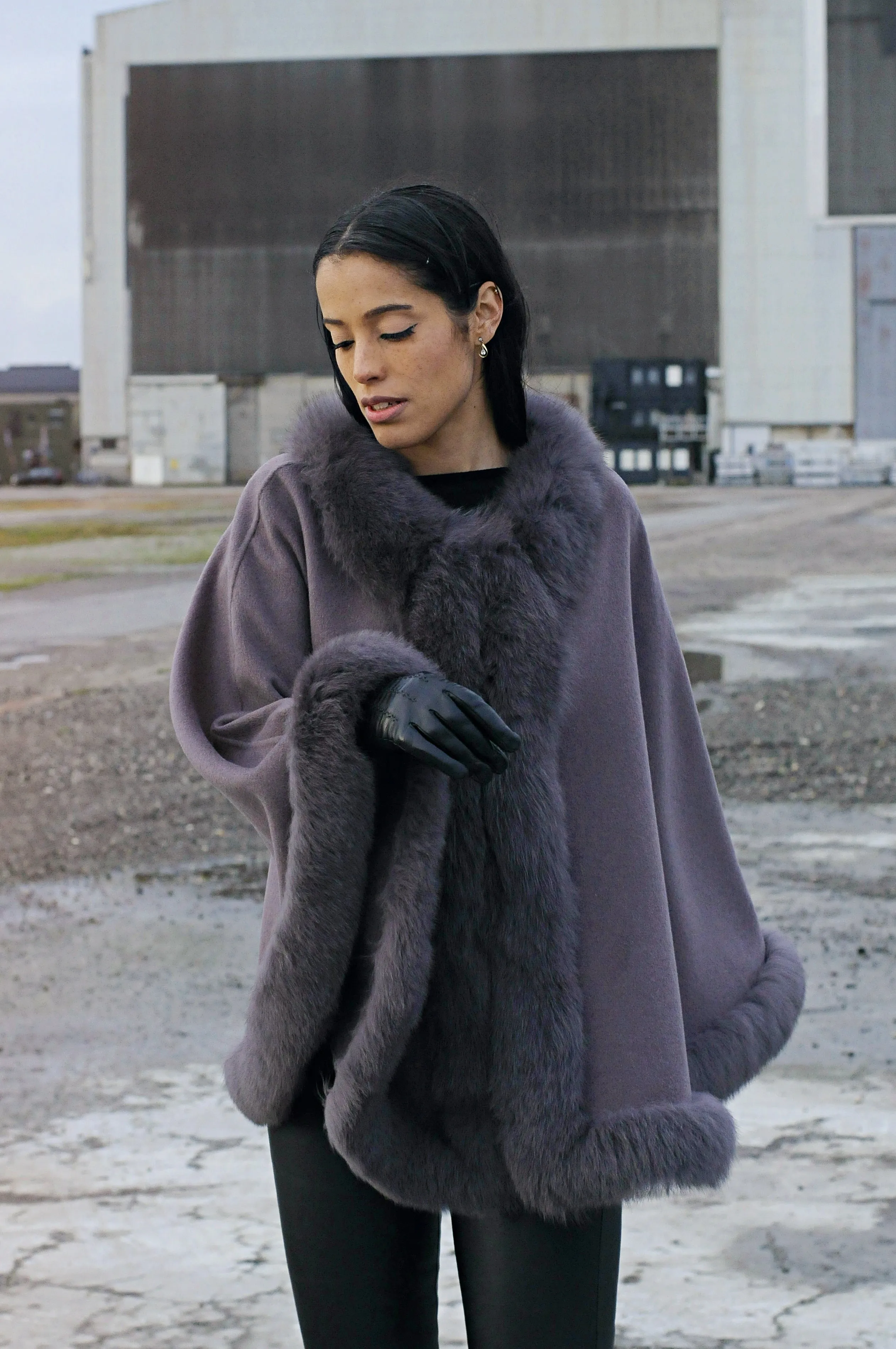 Chadron Cape, 65 cm. - Thinner Double Face Wool - Grey / Sjal