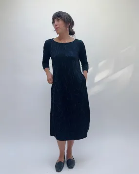 Cut Loose | 3/4 Sleeve Fleur De Lis Dress in Nightsky