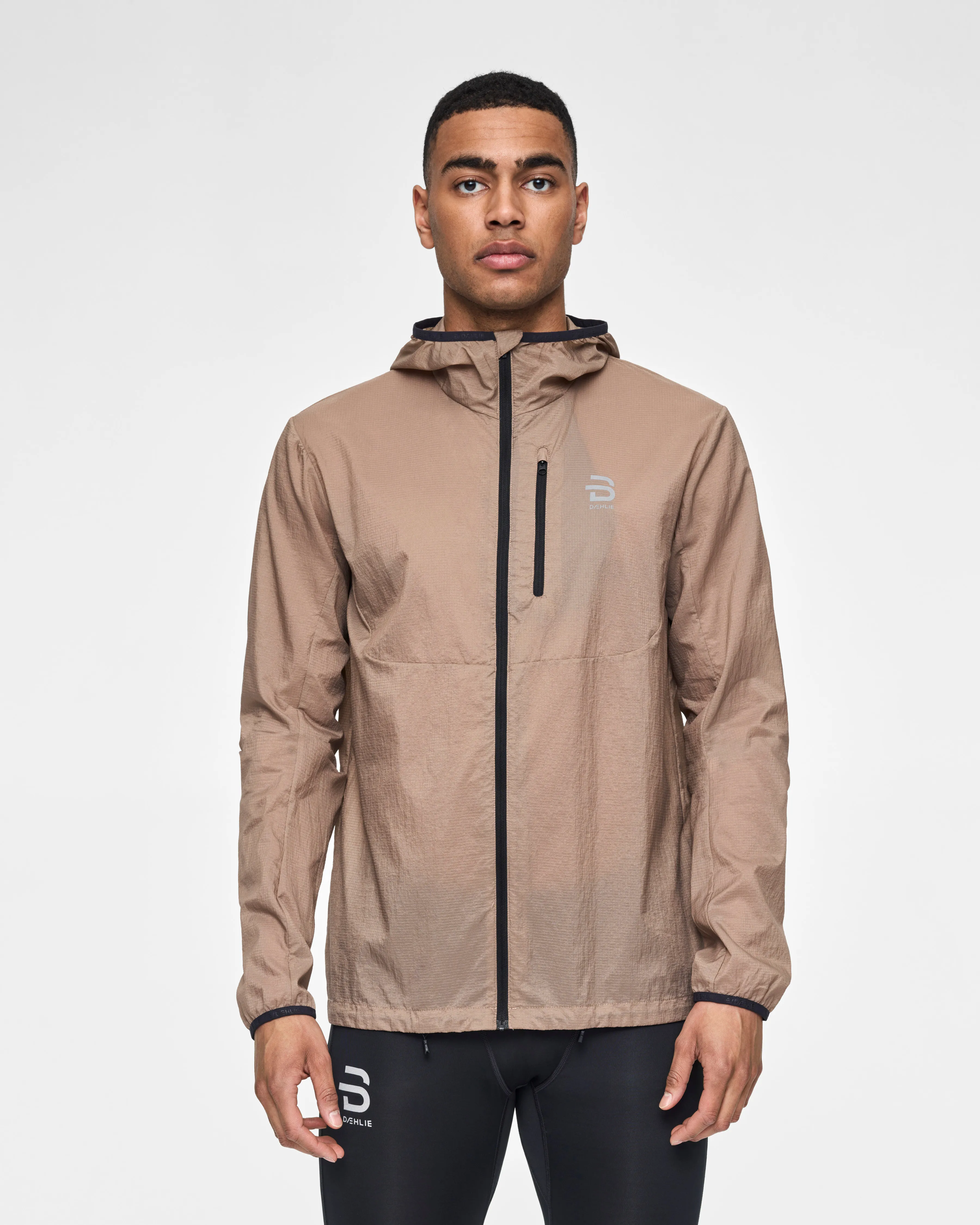 Dæhlie Men&#x27;s Jacket Active Desert Taupe | Buy Dæhlie Men&#x27;s Jacket Active Desert Taupe here | Outnorth