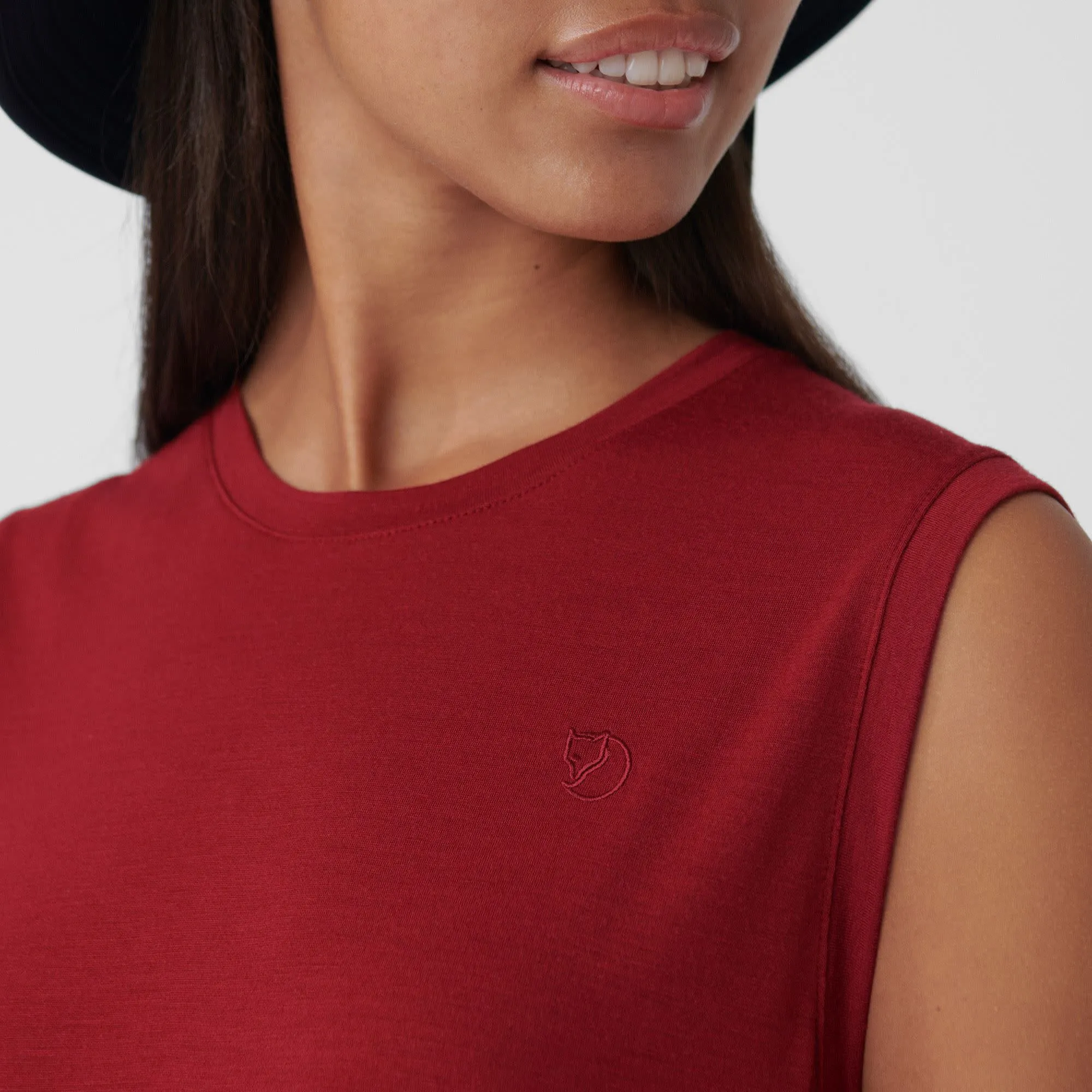 Fjällräven Women&#x27;s Abisko Wool Tank Top Black | Buy Fjällräven Women&#x27;s Abisko Wool Tank Top Black here | Outnorth