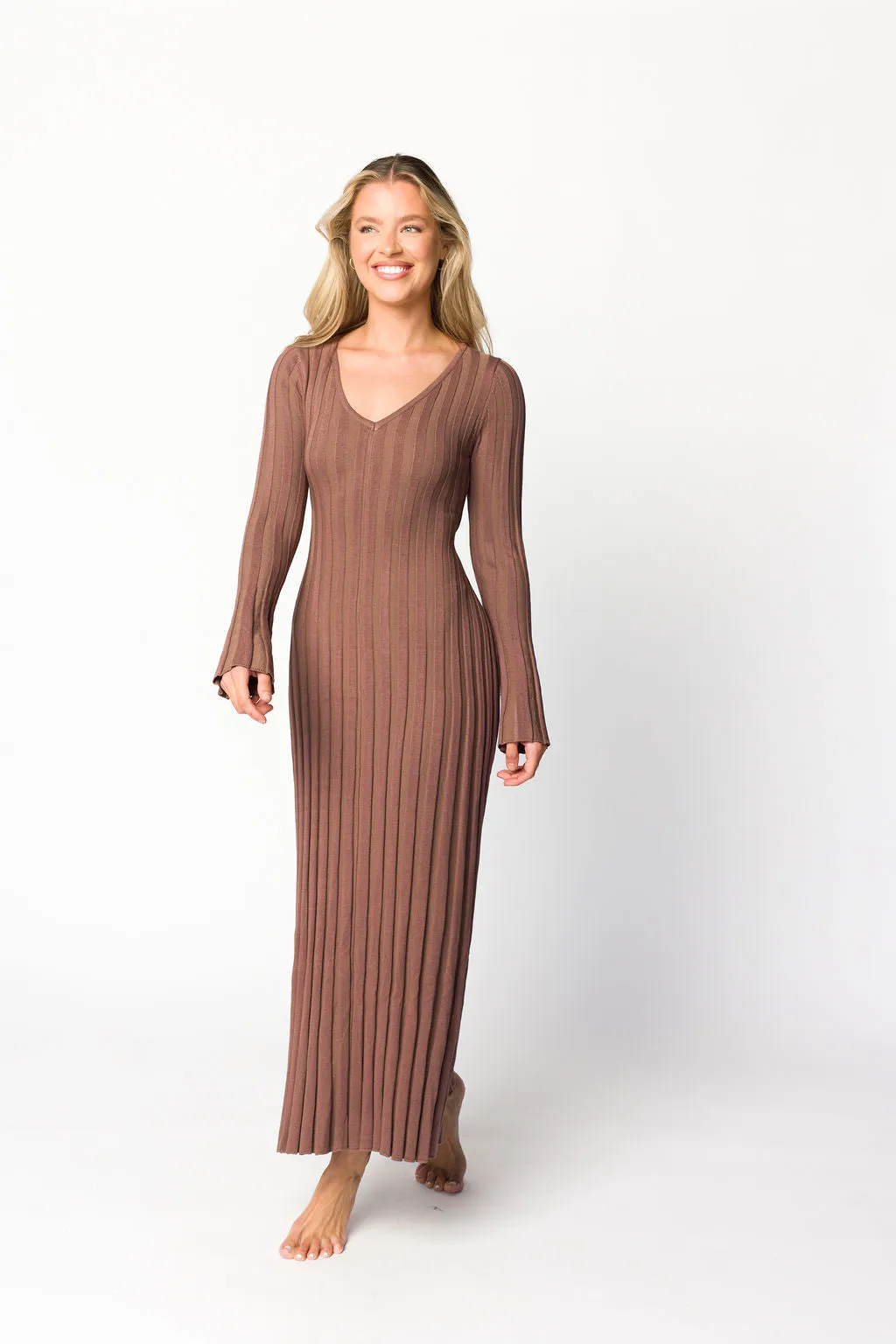 Hadley Long Sleeve V-Neck Knit Maxi Dress in Cocoa - Restocking in Nov
