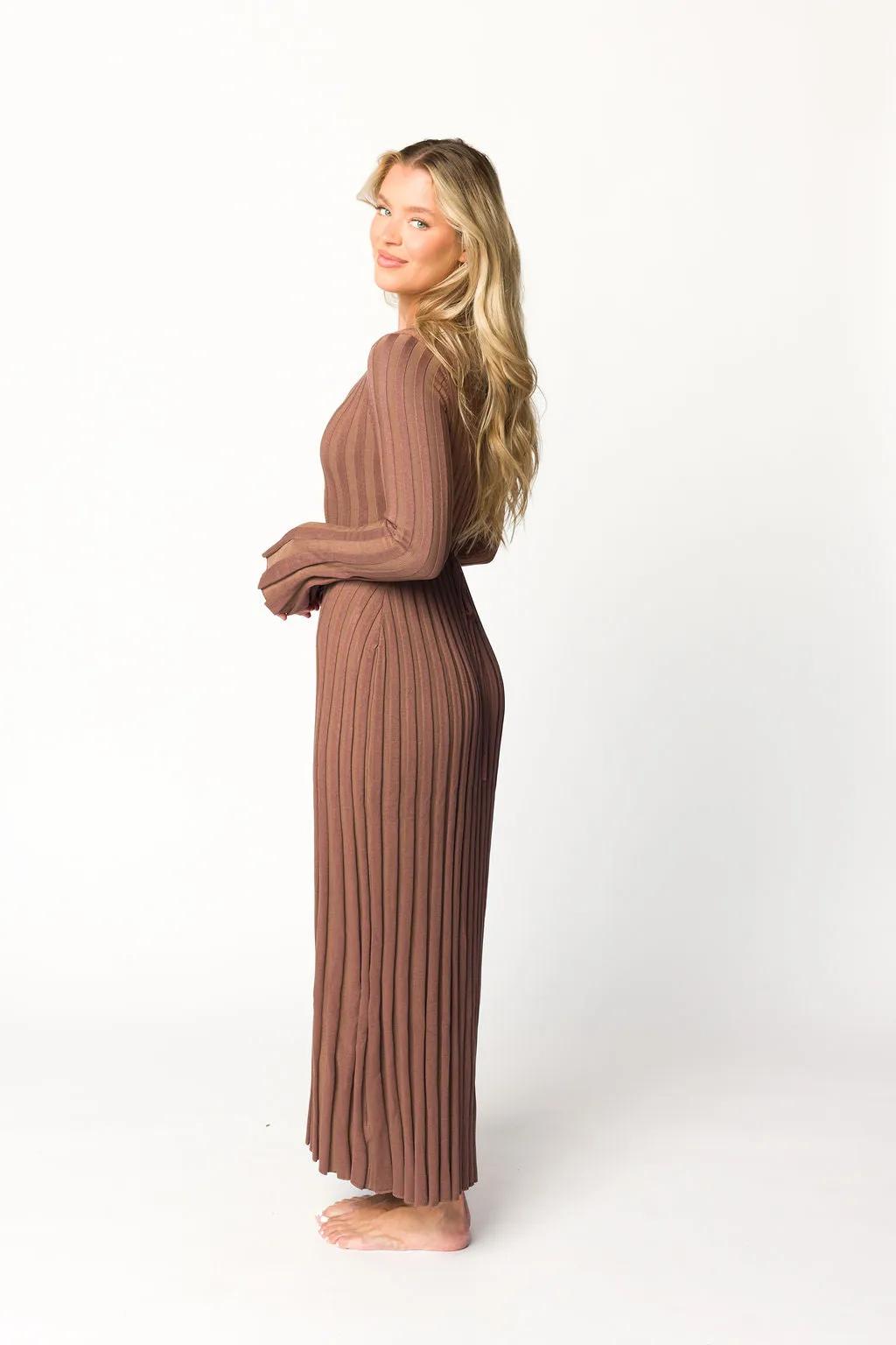Hadley Long Sleeve V-Neck Knit Maxi Dress in Cocoa - Restocking in Nov