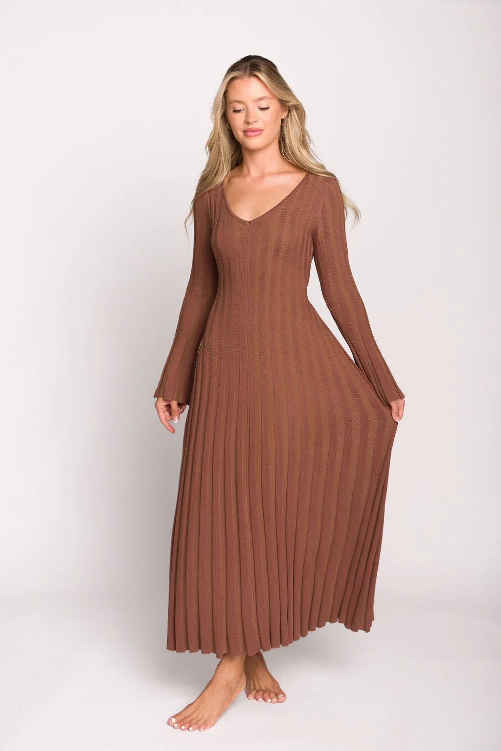 Hadley Long Sleeve V-Neck Knit Maxi Dress in Cocoa - Restocking in Nov