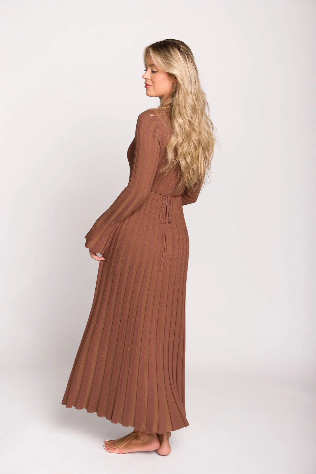 Hadley Long Sleeve V-Neck Knit Maxi Dress in Cocoa - Restocking in Nov