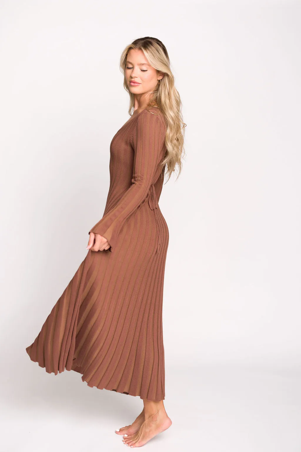 Hadley Long Sleeve V-Neck Knit Maxi Dress in Cocoa - Restocking in Nov