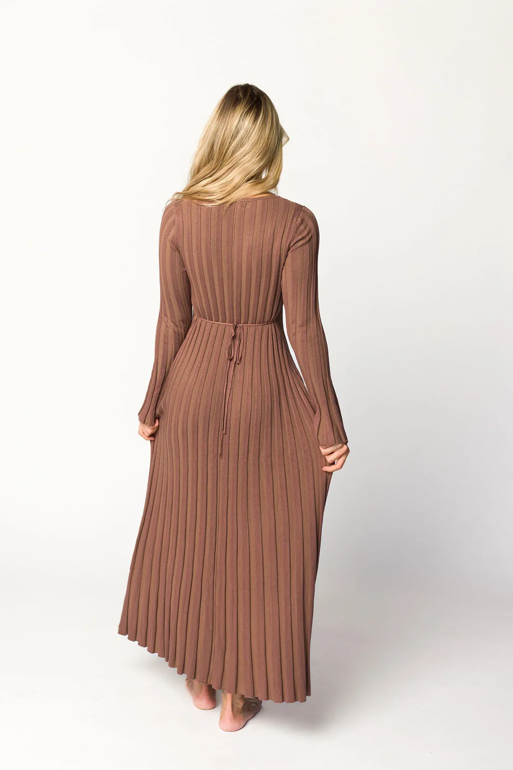 Hadley Long Sleeve V-Neck Knit Maxi Dress in Cocoa - Restocking in Nov