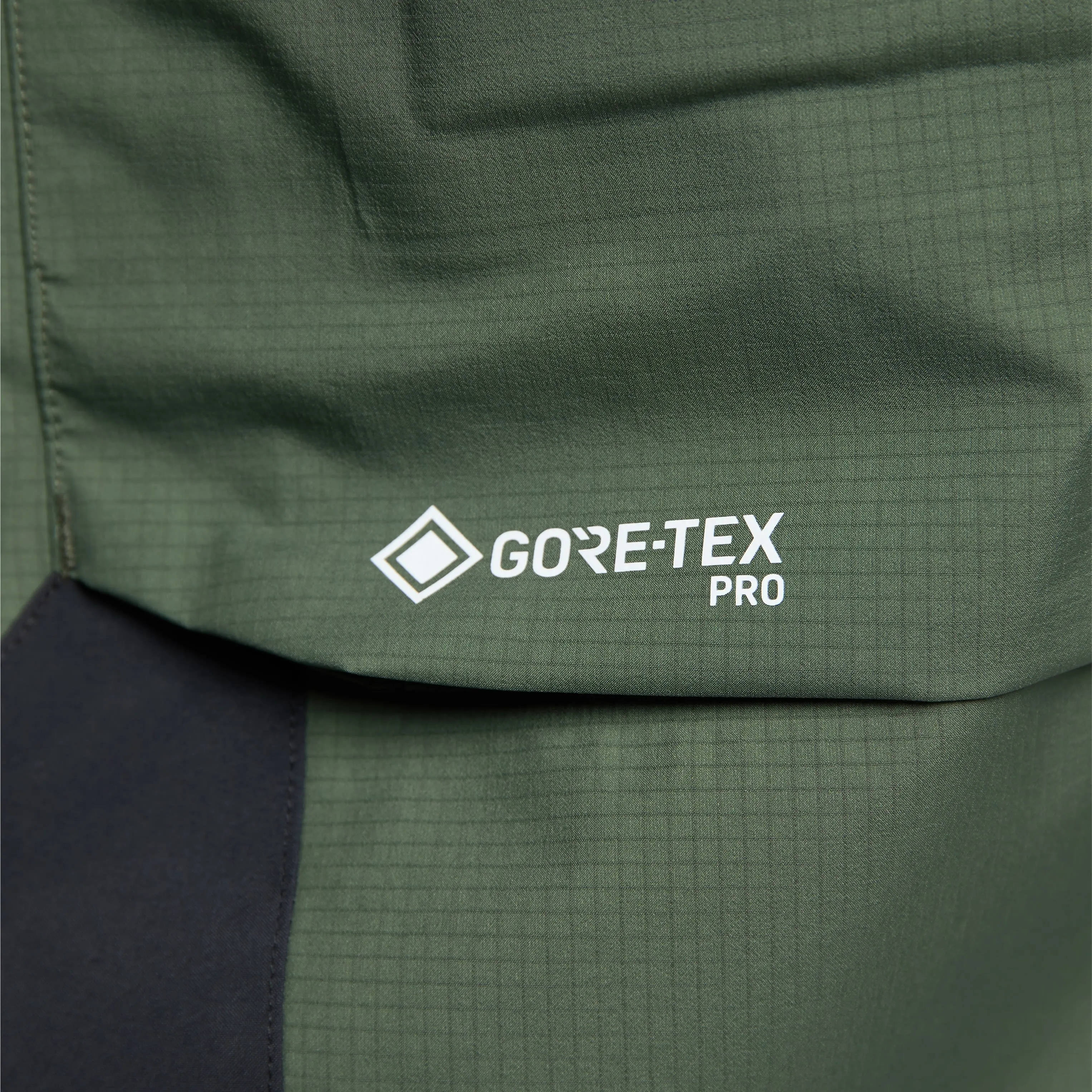 Haglöfs Roc Nordic Gore-Tex Pro Jacket Men&#x27;s Fjell Green/True Black | Buy Haglöfs Roc Nordic Gore-Tex Pro Jacket Men&#x27;s Fjell Green/True Black here | Outnorth