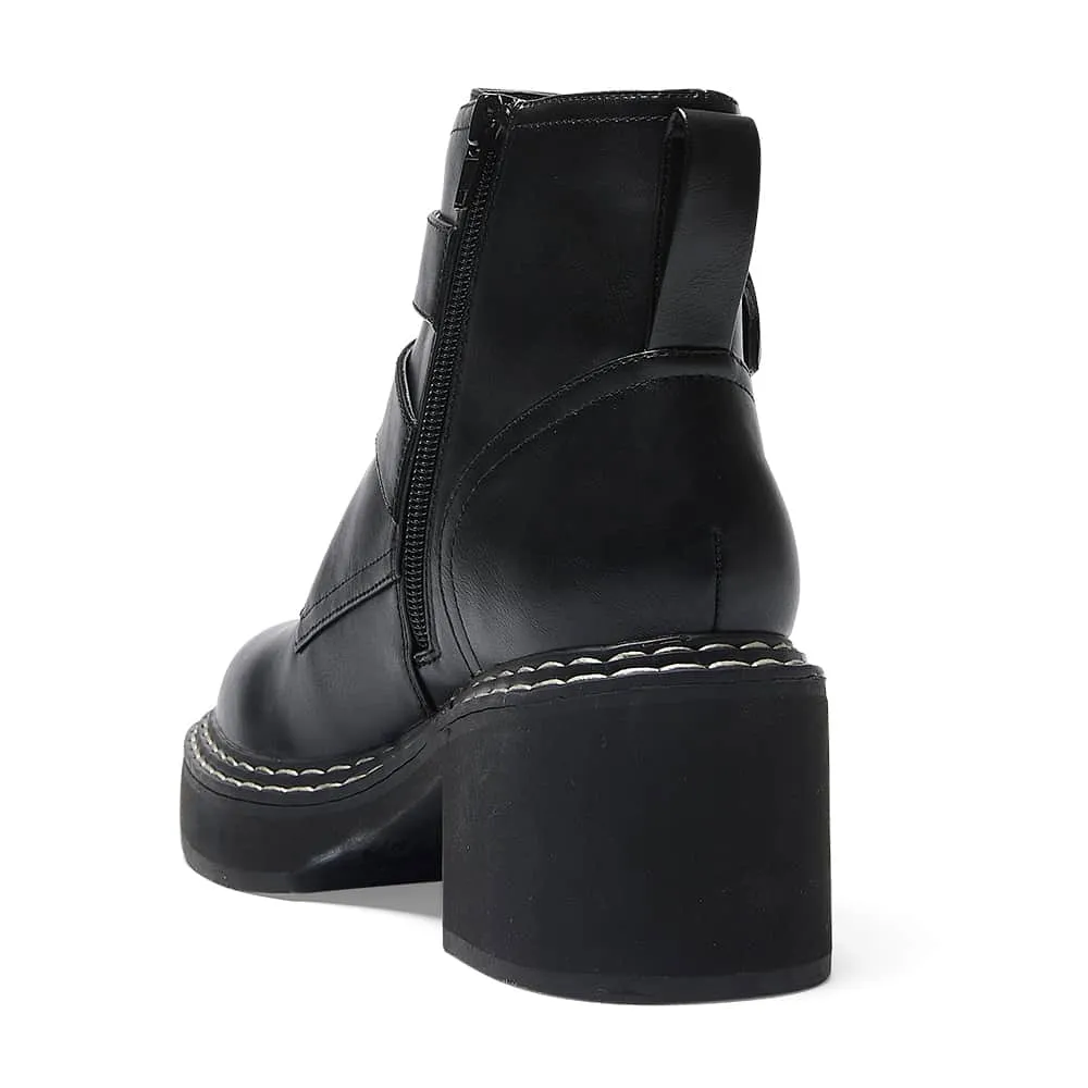Kurt Boot in Black Smooth
