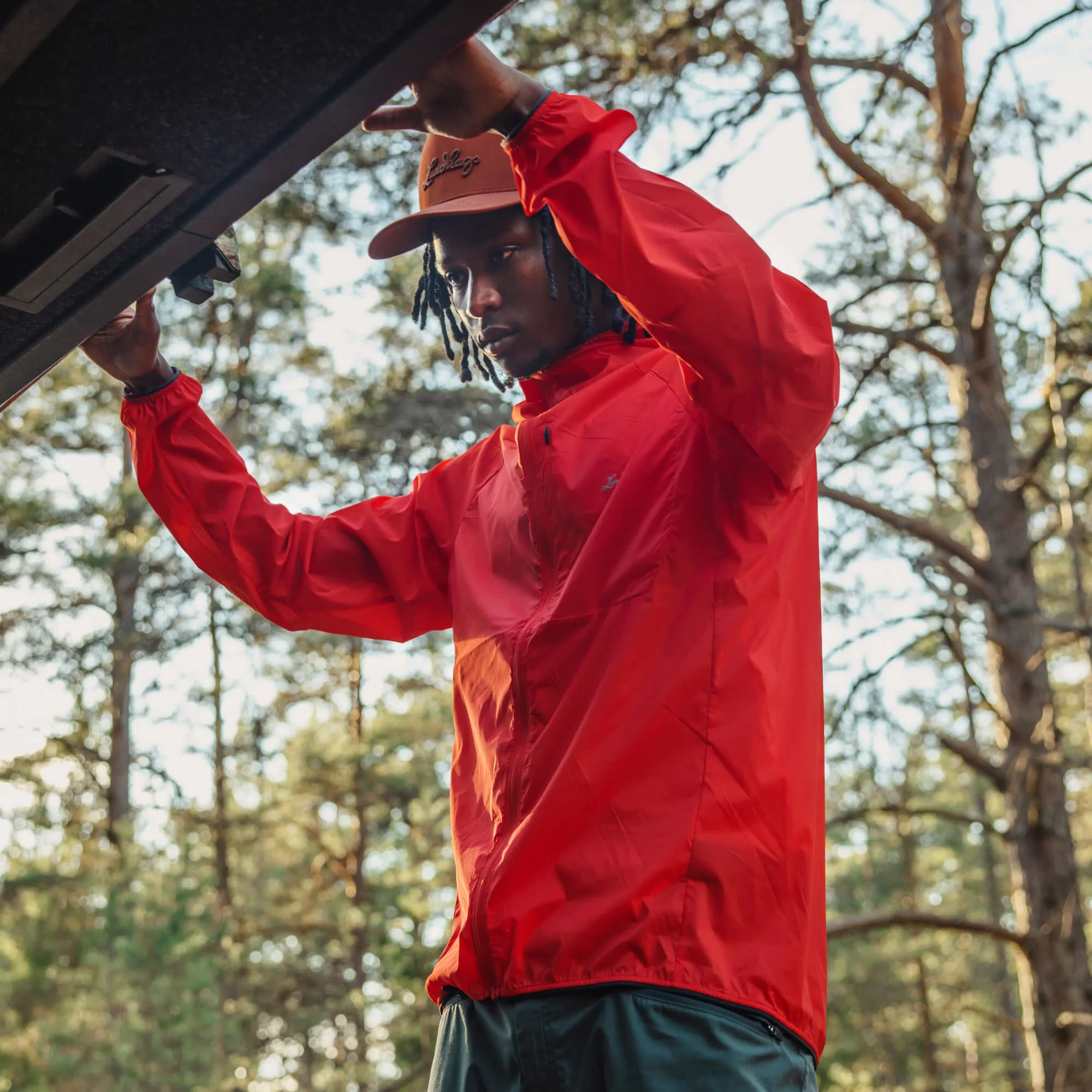 Lundhags Men&#x27;s Tived Light Wind Jacket Lively Red | Buy Lundhags Men&#x27;s Tived Light Wind Jacket Lively Red here | Outnorth