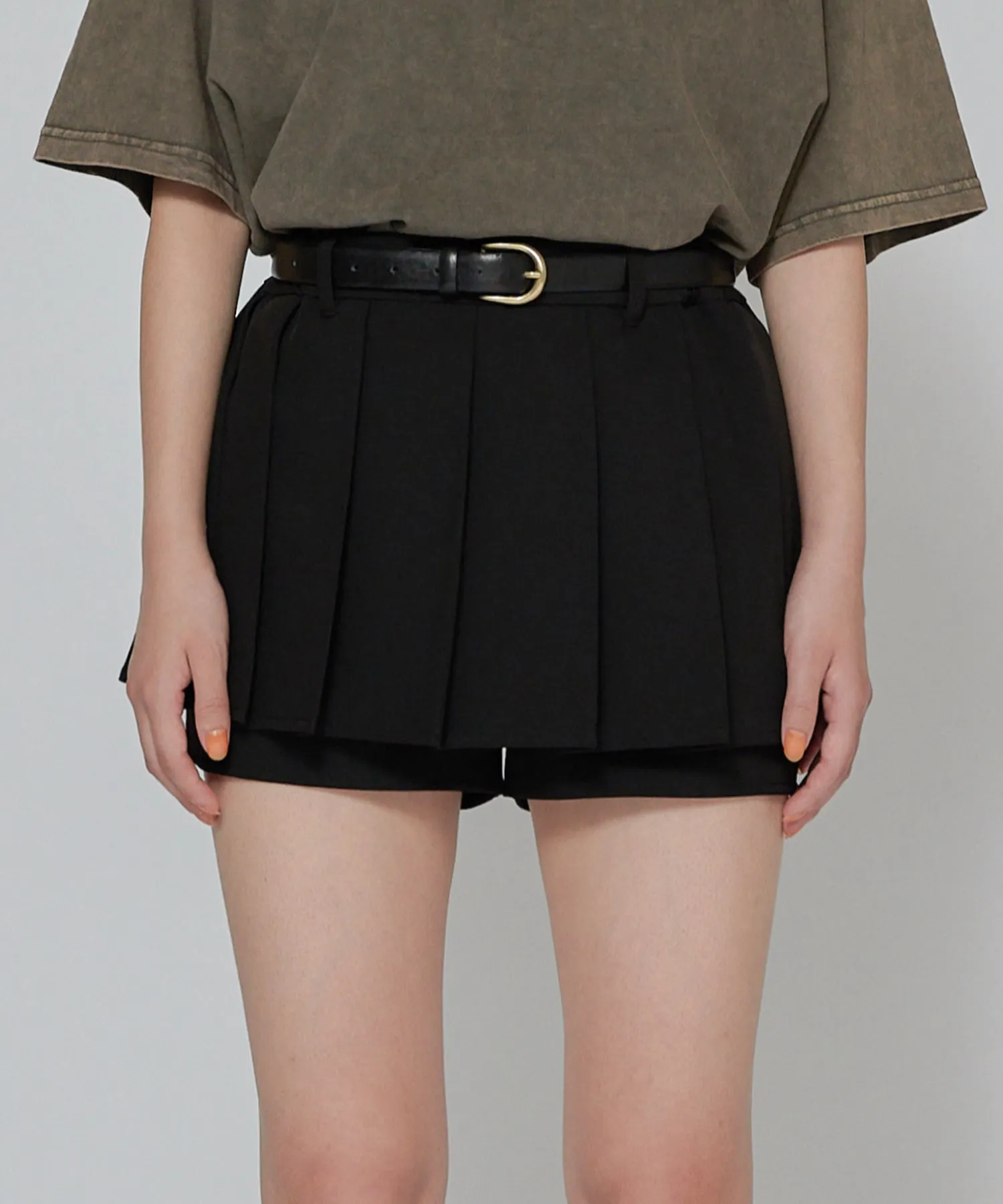 Shorts layered pleated mini skirt