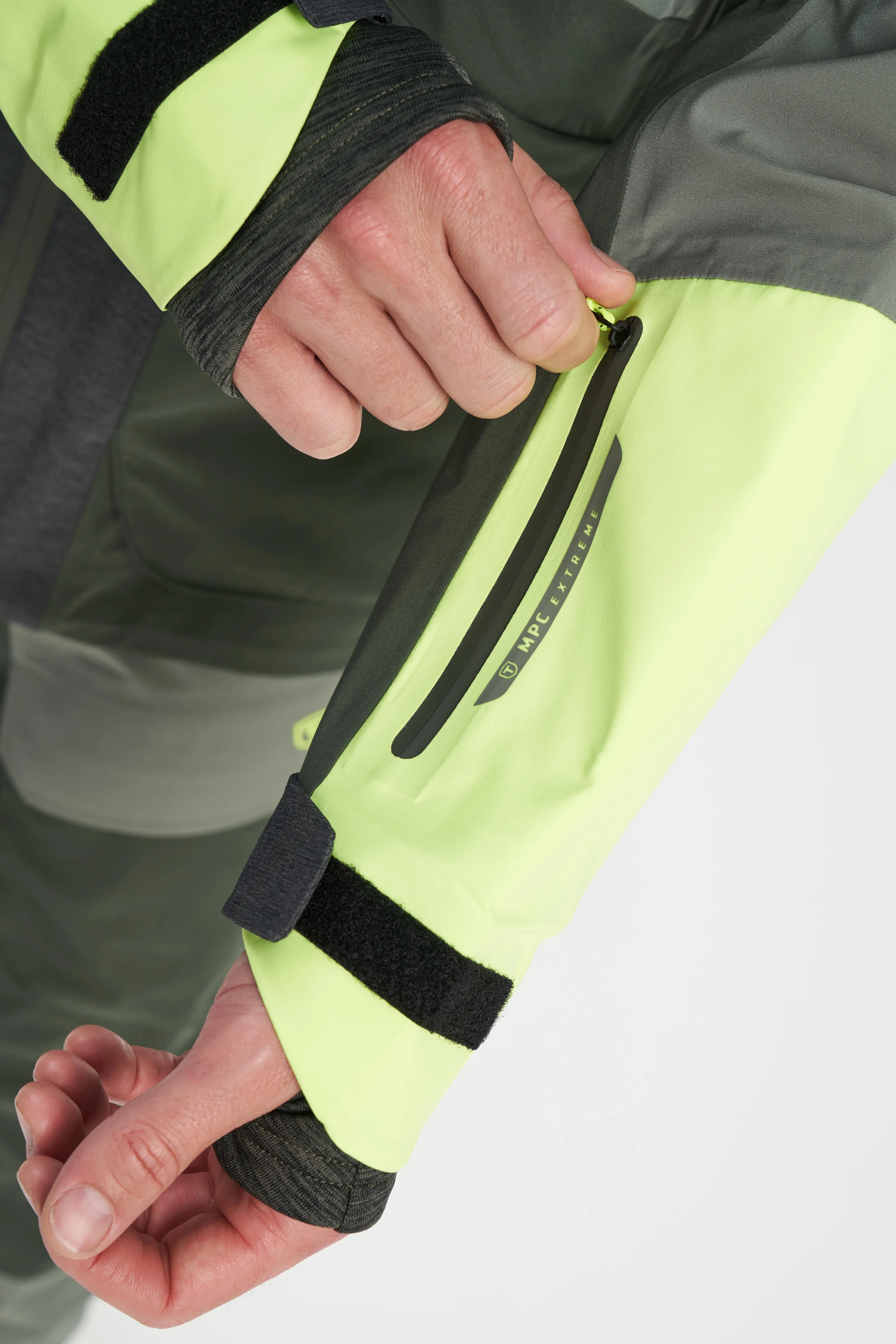 Tenson Men&#x27;s Touring Shell Jacket Dark Green | Buy Tenson Men&#x27;s Touring Shell Jacket Dark Green here | Outnorth