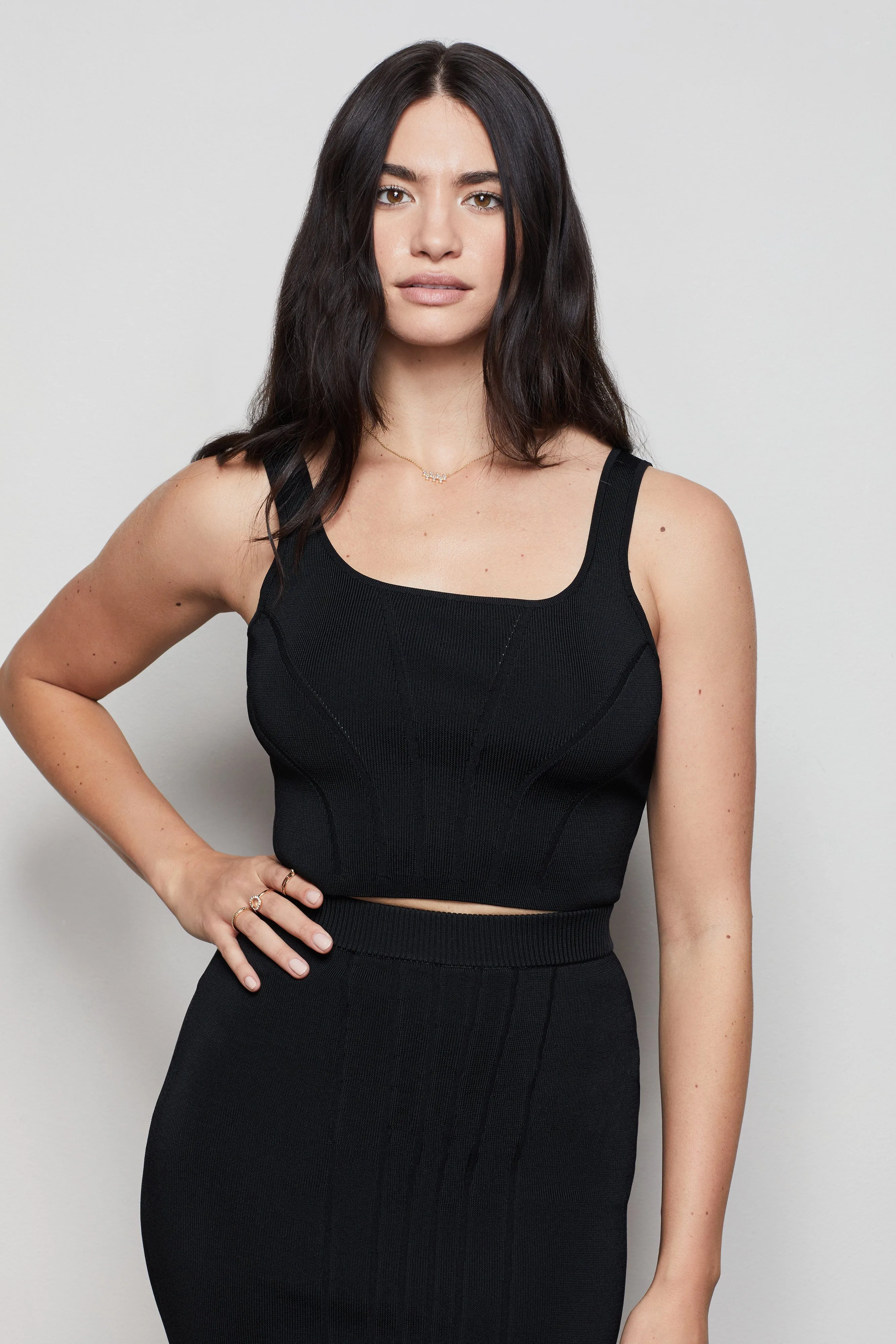 THE CONTOURED TANK TOP | BLACK001