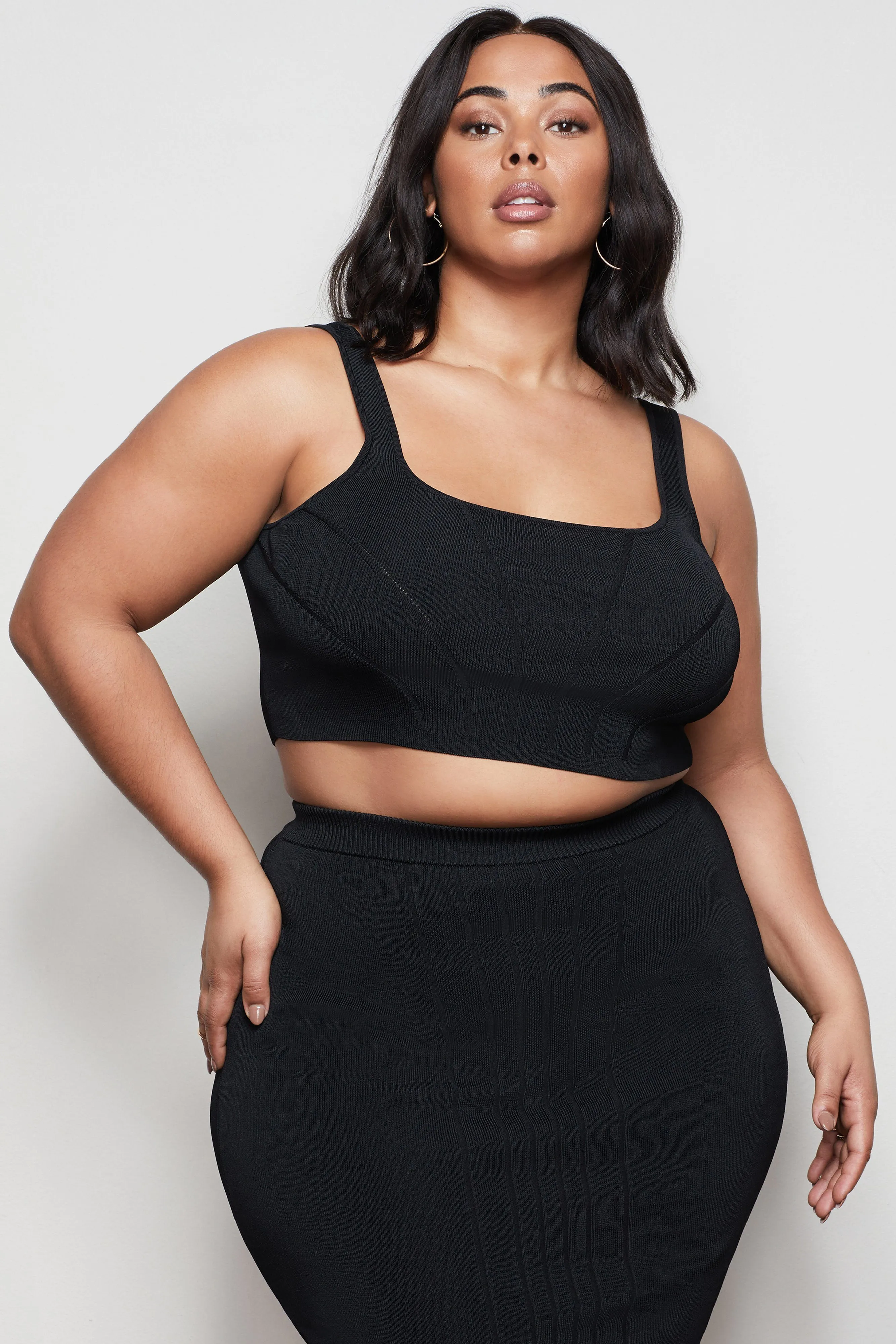 THE CONTOURED TANK TOP | BLACK001