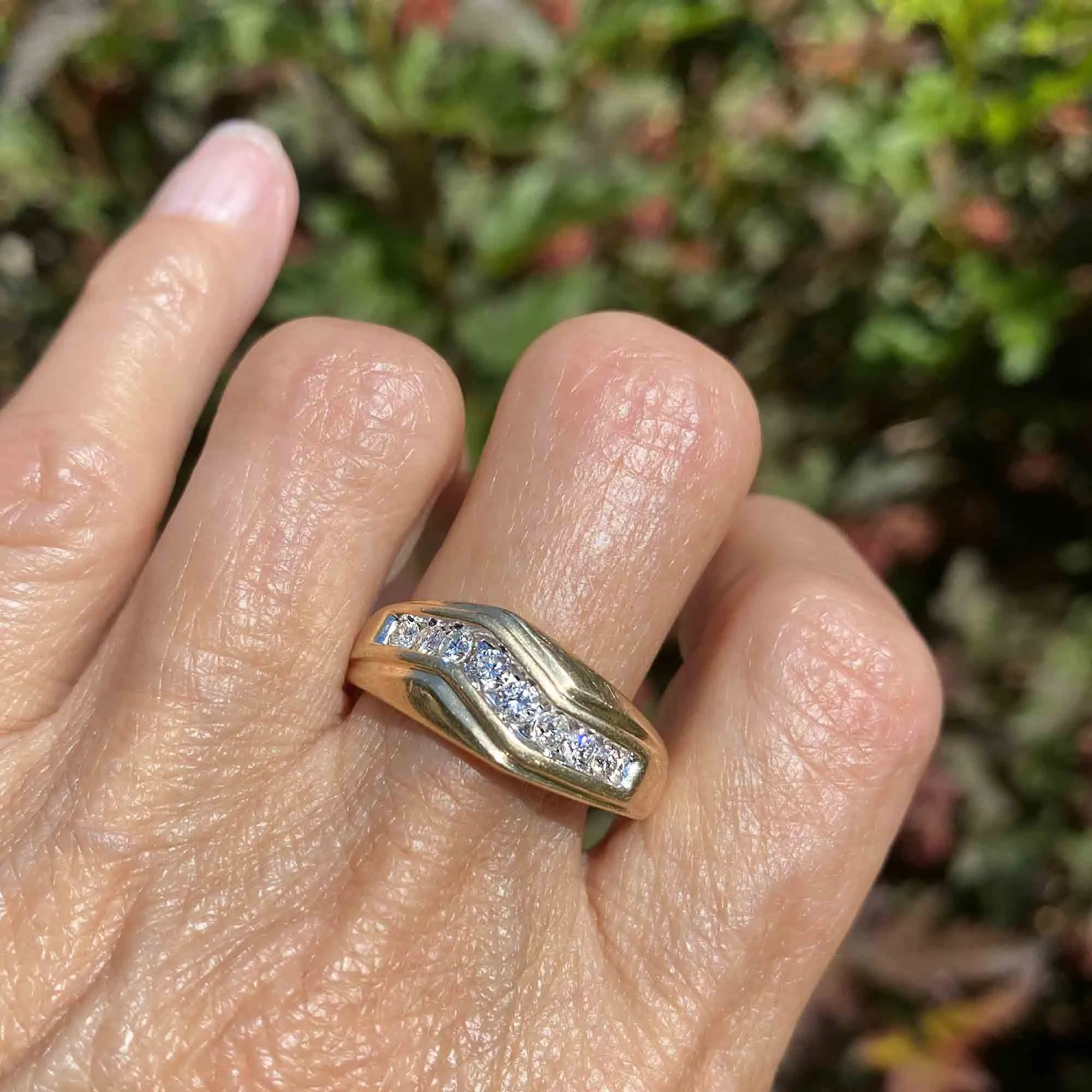 Vintage Zig Zag Diamond Band Ring in 14K Gold