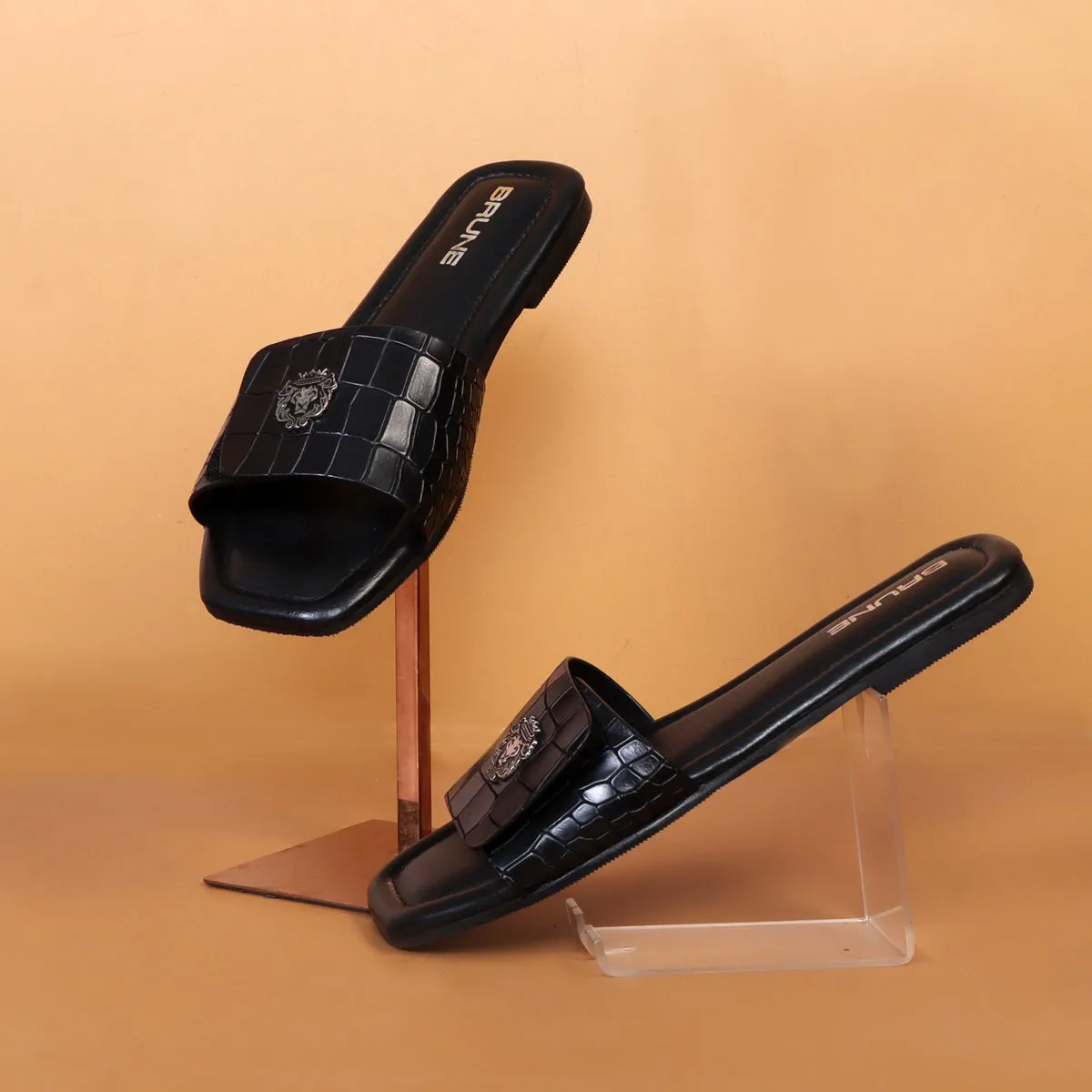 Women's Freeway Velcro Adjustable Strap Croco Deep Cut Textured Black Leather Slide In Slipper