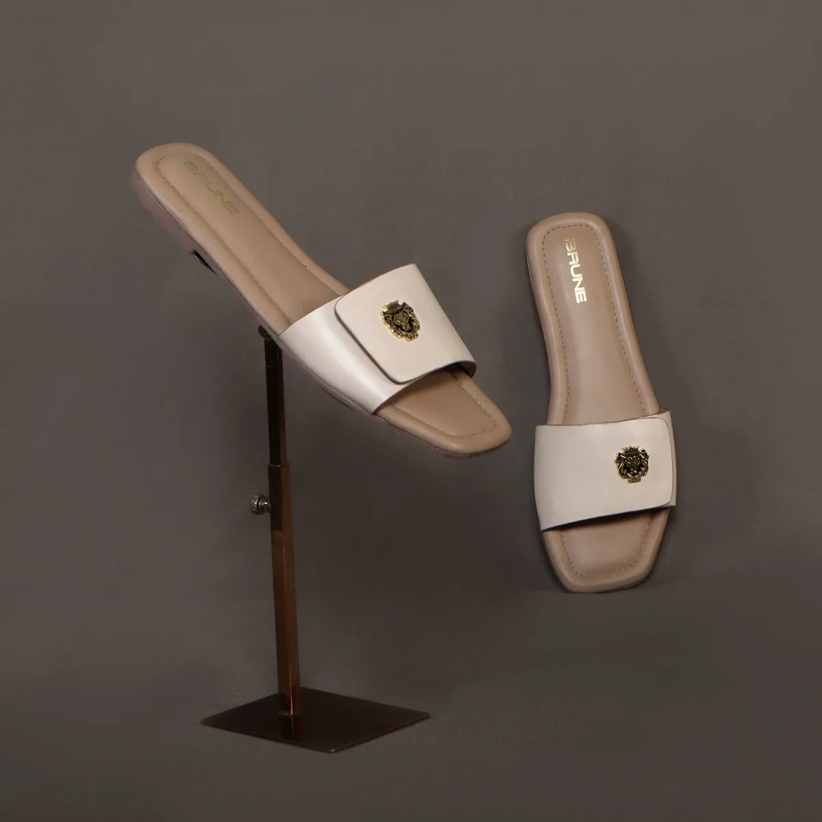 Women'S Freeway Velcro Adjustable Strap With Metal Lion Beige Leather Slide In Slipper By Brune & Bareskin