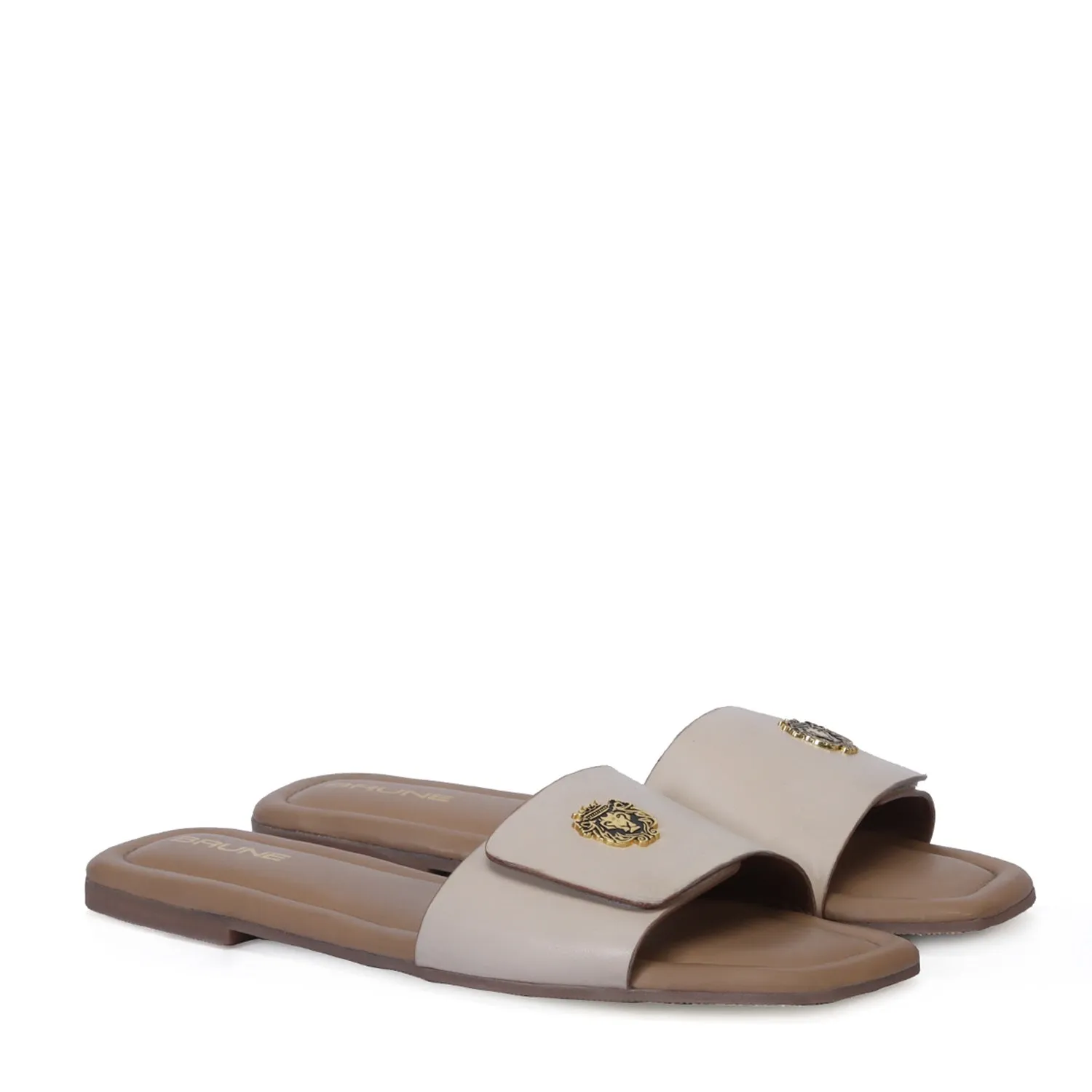 Women'S Freeway Velcro Adjustable Strap With Metal Lion Beige Leather Slide In Slipper By Brune & Bareskin